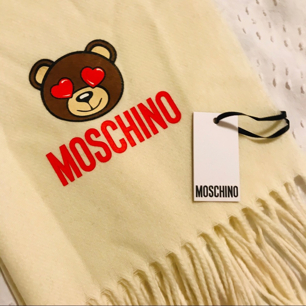 Authentic Moschino 🐻 Scarf!